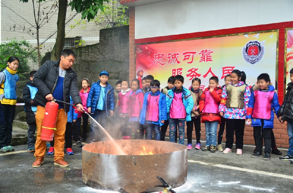 火場(chǎng)逃生